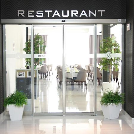 Bosphorus Hotel Αλέξινατς Εξωτερικό φωτογραφία